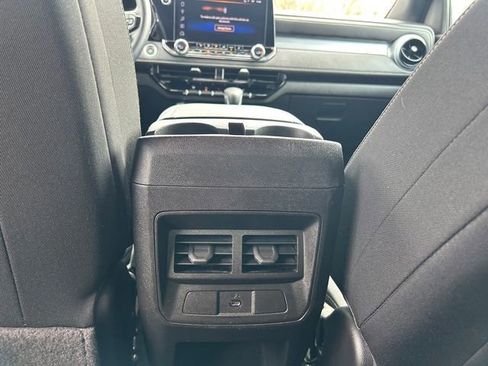 Used 2023 Chevrolet Colorado LT w/ LT Convenience Package II AWD/4WD image 16