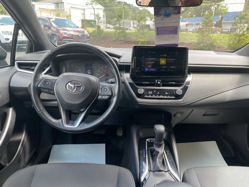 Used 2023 Toyota Corolla SE FWD image 8