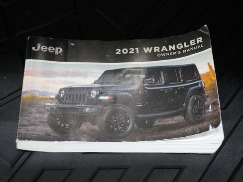Used 2021 Jeep Wrangler Unlimited Sahara AWD/4WD image 24