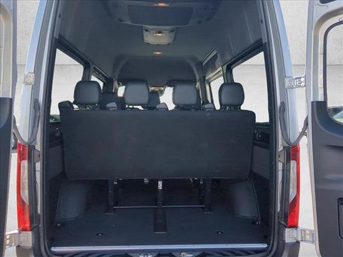 Used 2024 Mercedes-Benz Sprinter 2500 image 6