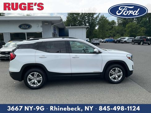 Used 2018 GMC Terrain SLE w/ Driver Convenience Package AWD/4WD image 2