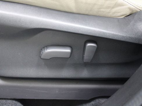 Used 2020 Subaru Ascent Premium w/ Convenience Package image 13