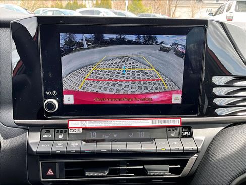 Used 2026 Toyota Camry SE w/ Convenience Package image 26