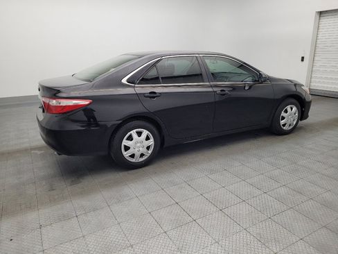 Used 2016 Toyota Camry SE image 10