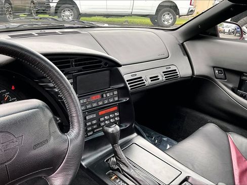 Used 1995 Chevrolet Corvette Convertible RWD image 12