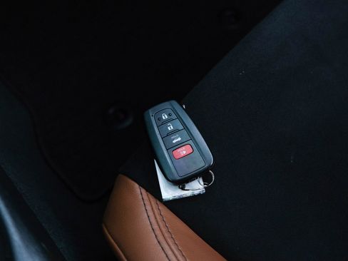 Used 2020 Toyota 86 image 36