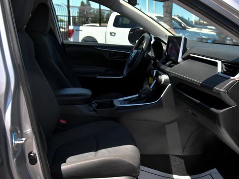 Used 2024 Toyota RAV4 LE AWD/4WD image 41
