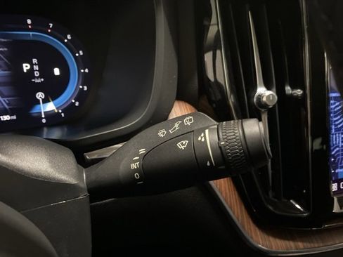 Used 2023 Volvo XC60 B5 Plus w/ Protection Package Premier image 41