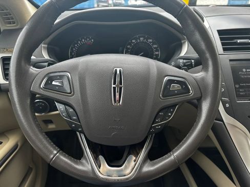 Used 2013 Lincoln MKZ FWD image 10