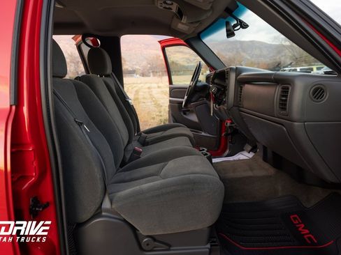 Used 2004 Chevrolet Silverado 2500 LS w/ Skid Plate Package image 14