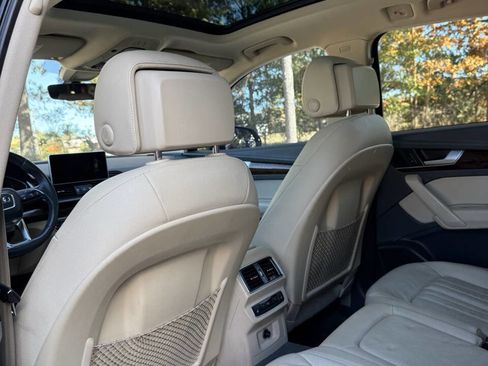Used 2018 Audi Q5 2.0T Premium Plus w/ Premium Plus Package image 18