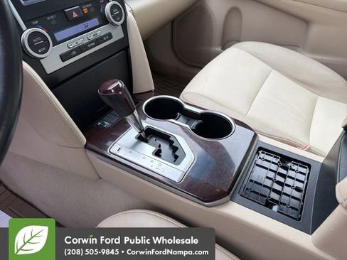 Used 2014 Toyota Camry XLE w/ Leather Package image 21