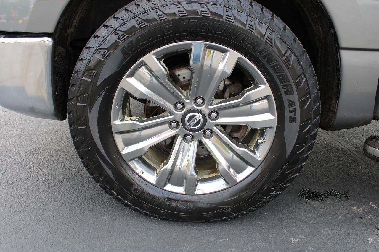 Used 2018 Nissan Titan SV w/ SV Convenience Package AWD/4WD image 17