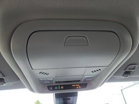 Used 2024 Chevrolet Equinox LT FWD image 47