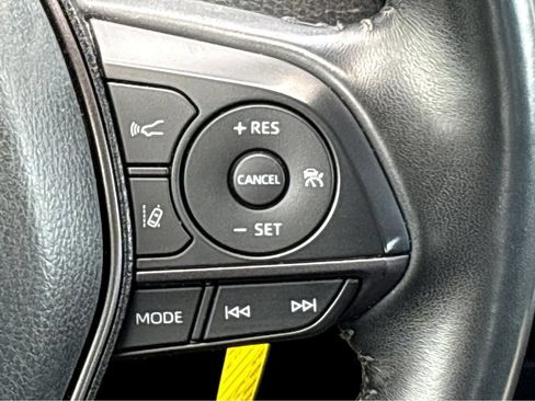 Used 2023 Toyota Camry SE FWD image 15