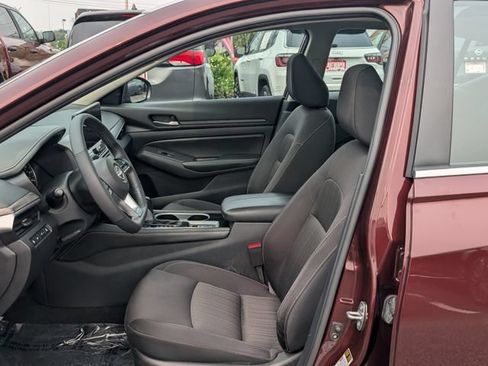 Used 2024 Nissan Altima 2.5 SV w/ SV Premium Package AWD/4WD image 15