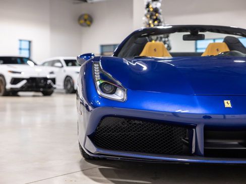Used 2019 Ferrari 488 Spider image 25
