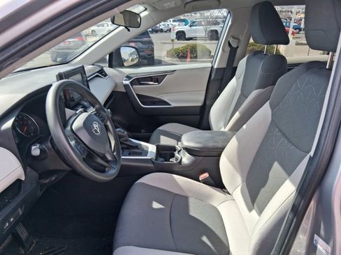 Certified 2021 Toyota RAV4 XLE w/ Carpet Mat Package (TMS) image 4