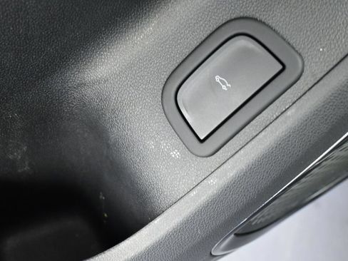 Used 2024 GMC Acadia AT4 AWD/4WD image 31
