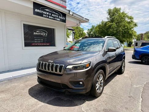 Used 2019 Jeep Cherokee Latitude Plus w/ Comfort/Convenience Group AWD/4WD image 4
