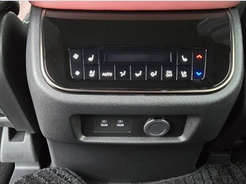 New 2026 INFINITI QX80 Autograph w/ Premium Cargo Package image 32