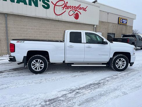 Used 2017 Chevrolet Silverado 1500 LT w/ All Star Edition image 7