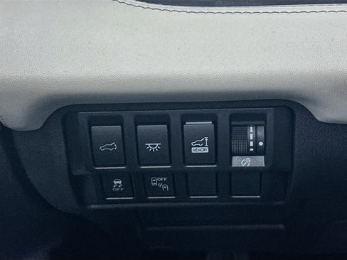 Used 2021 Subaru Ascent Limited w/ Technology Package AWD/4WD image 16