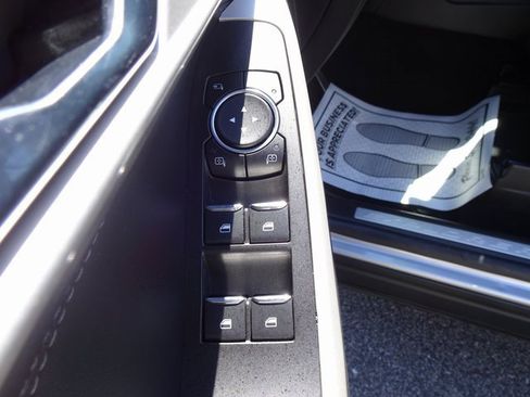 Used 2021 Ford Explorer Limited w/ Equipment Group 301A image 13