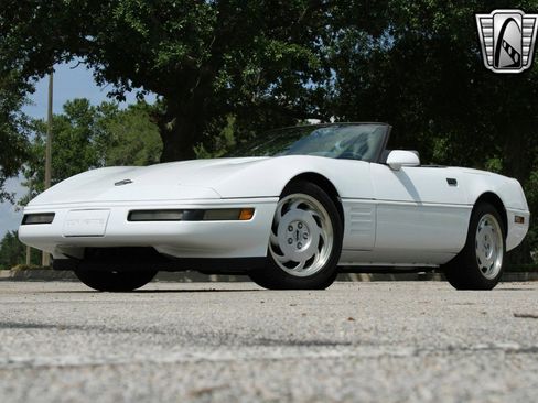 Used 1991 Chevrolet Corvette Convertible image 7