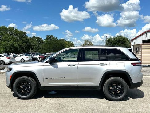 New 2026 Jeep Grand Cherokee Altitude RWD image 12