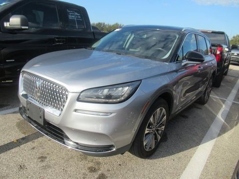 Used 2022 Lincoln Corsair Reserve w/ Luxury Package image 3