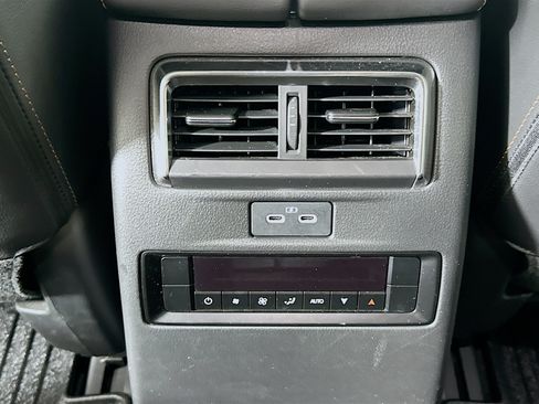 Used 2024 MAZDA CX-90 Plug-In Hybrid w/ Preferred AWD/4WD image 29