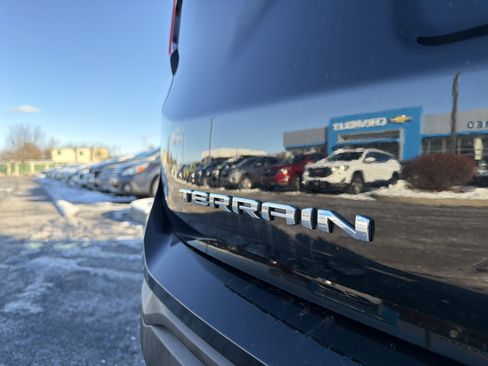 Used 2022 GMC Terrain SLE w/ Driver Convenience Package image 32