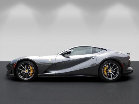 Certified 2019 Ferrari 812 Superfast RWD image 6