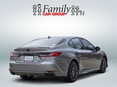 Used 2025 Toyota Camry XSE image 4