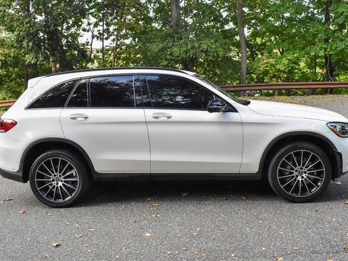 Used 2022 Mercedes-Benz GLC 300 4MATIC w/ AMG Line image 10