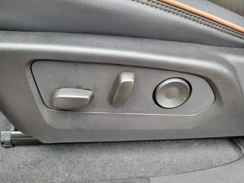 New 2026 GMC Canyon AT4 w/ AT4 Premium Package image 17