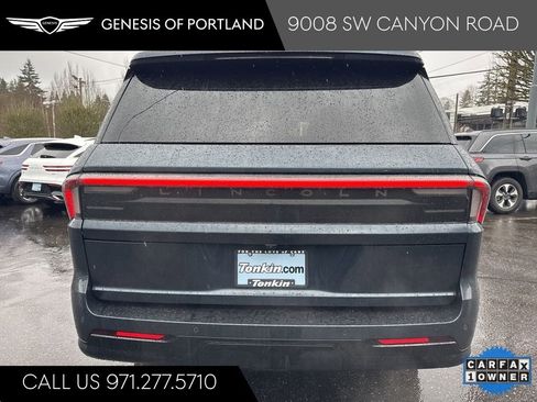 Used 2025 Lincoln Navigator L Reserve AWD/4WD image 6
