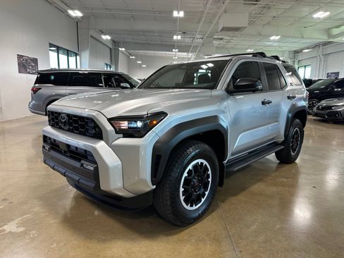 Used 2025 Toyota 4Runner TRD Off-Road Premium w/ Tow Technology Package AWD/4WD image 3
