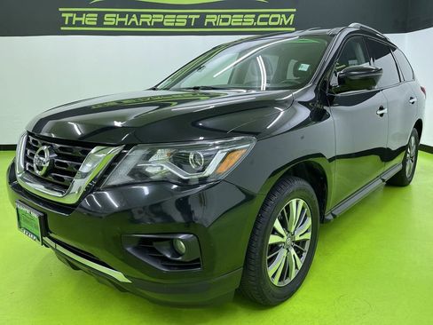 Used 2019 Nissan Pathfinder SL image 5