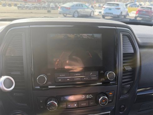 Used 2023 Nissan Titan SV w/ SV Convenience Package image 18