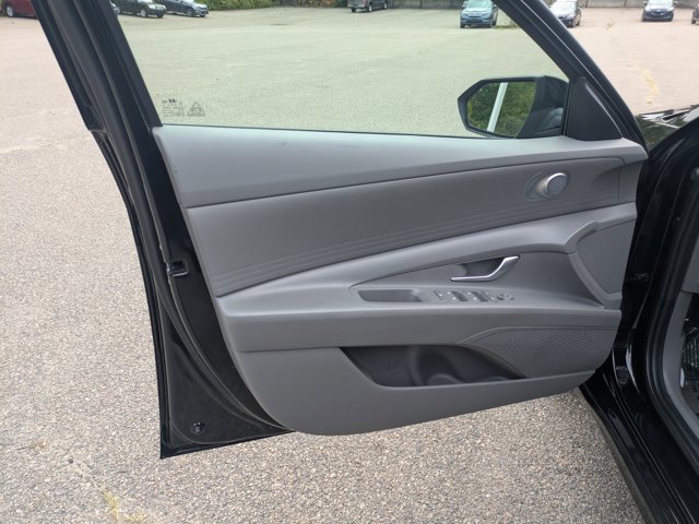 Used 2024 Hyundai Elantra Blue FWD image 19