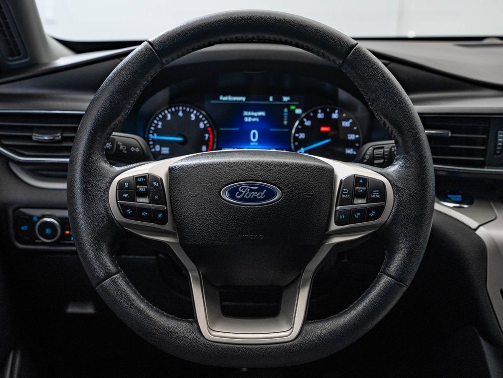 Used 2023 Ford Explorer XLT w/ Equipment Group 202A AWD/4WD image 41