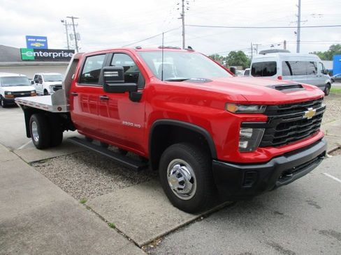 Used 2026 Chevrolet Silverado 3500 W/T AWD/4WD image 3
