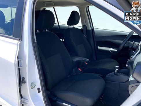 Used 2024 Nissan Kicks S image 7