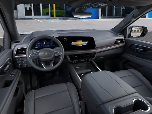 New 2026 Chevrolet Suburban Premier AWD/4WD image 39