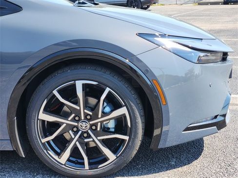 New 2026 Toyota Prius Plug-In Hybrid image 5