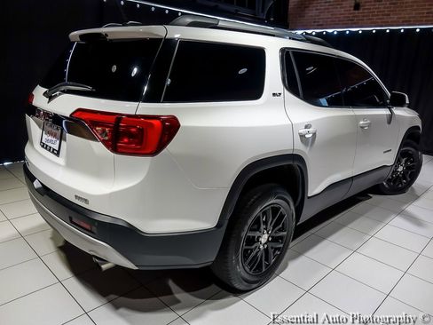 Used 2019 GMC Acadia SLT AWD/4WD image 11