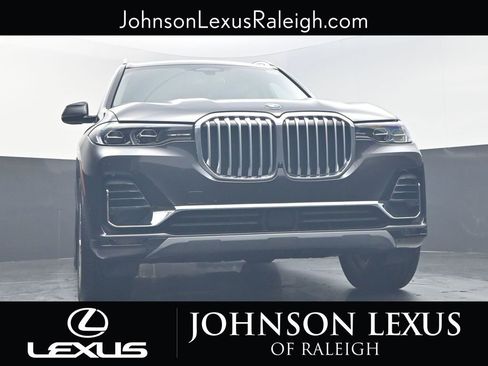 Used 2022 BMW X7 xDrive40i w/ Executive Package image 16