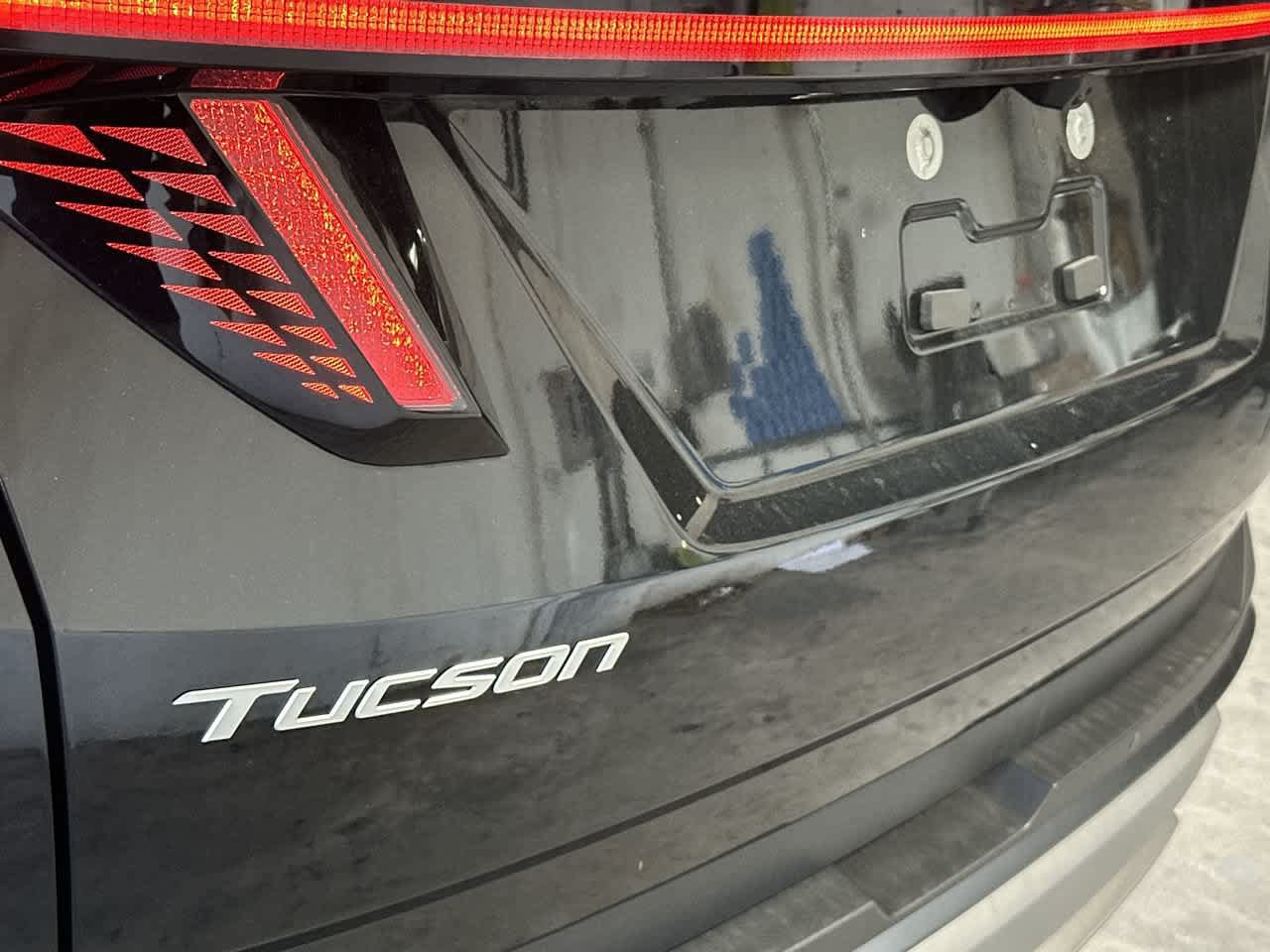 New 2026 Hyundai Tucson Limited FWD image 10
